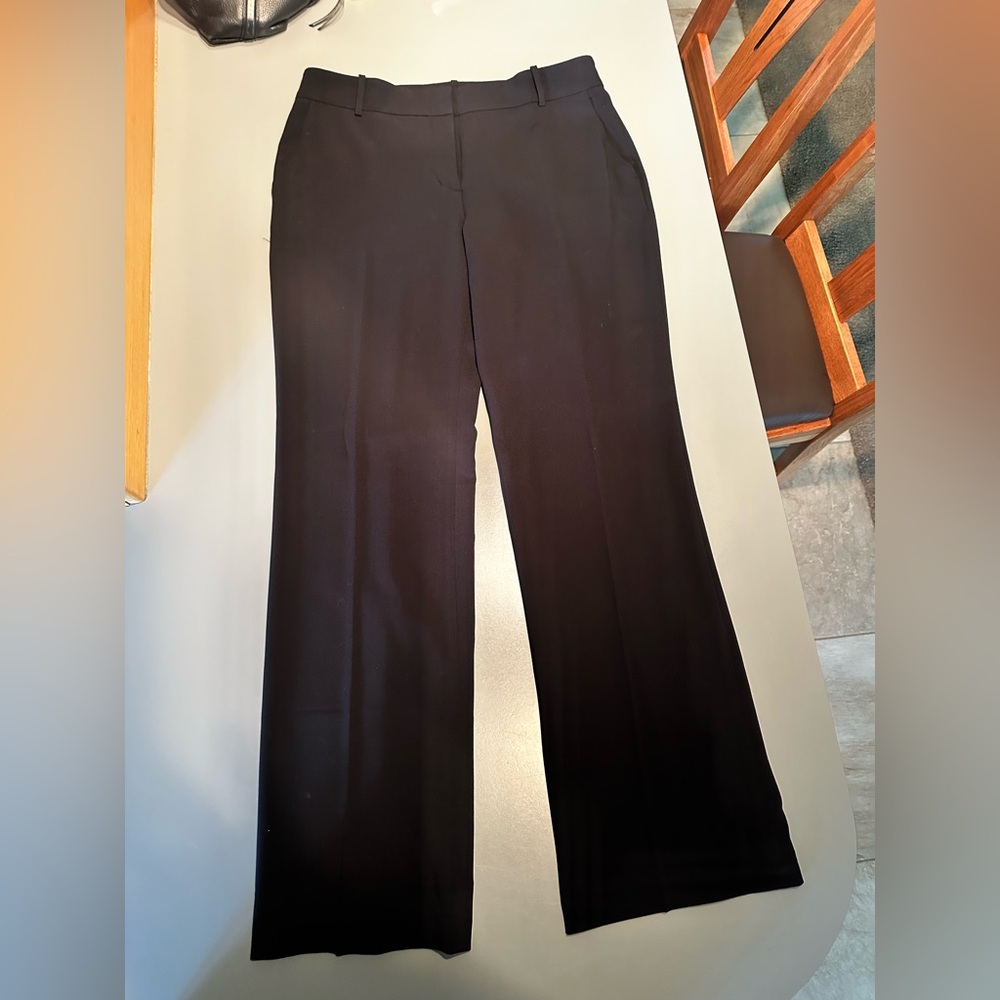 Women’s BCBG Maxazaria black slacks. Size 10.